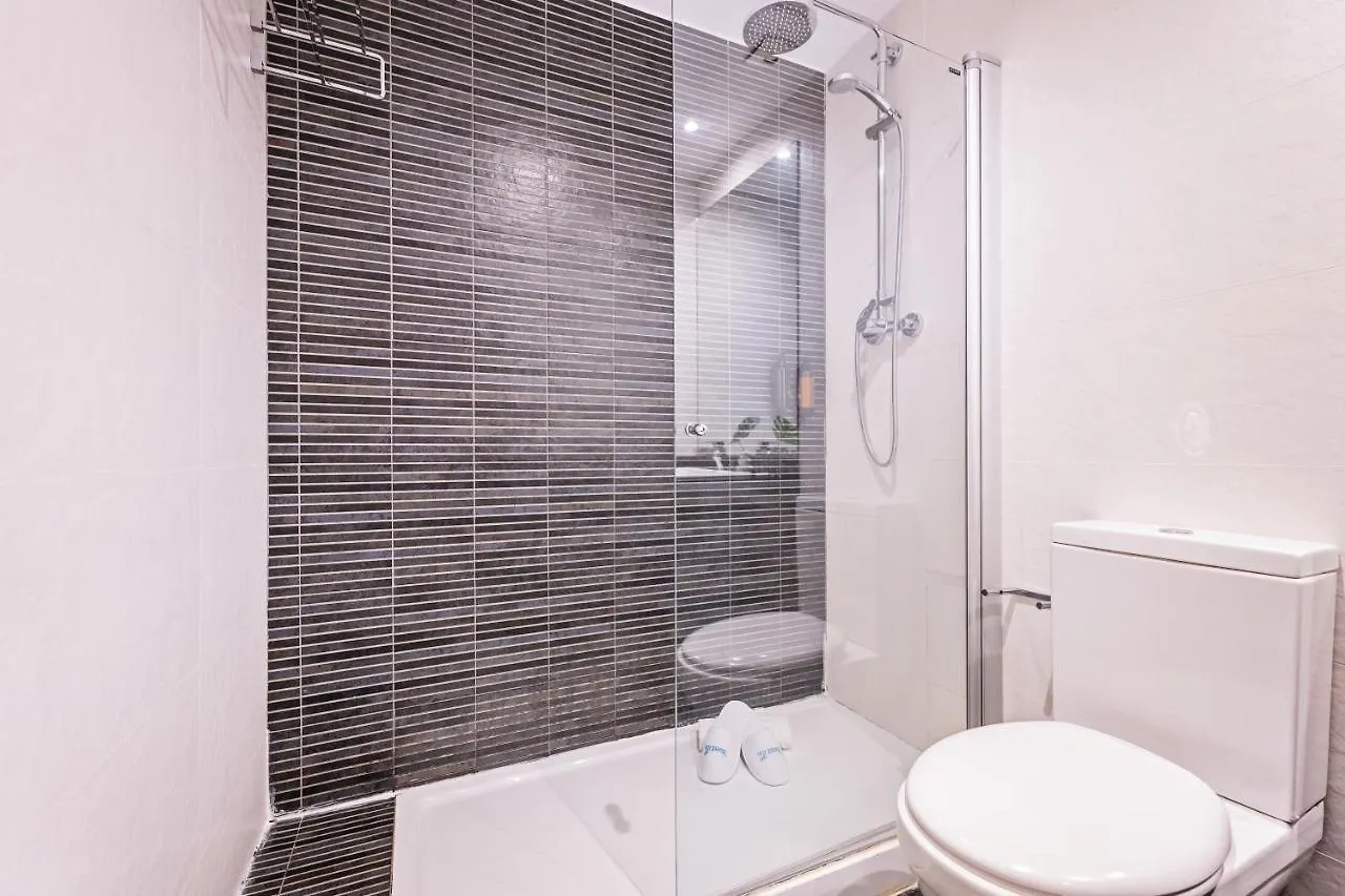 Apartamento Sweett - Avenida Roma Barcelona 0*,  España