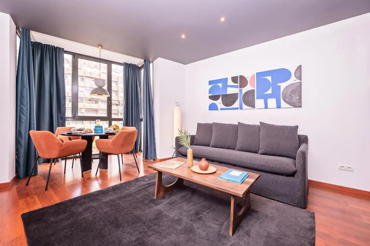 Apartamento Sweett - Avenida Roma Barcelona 0*,  España